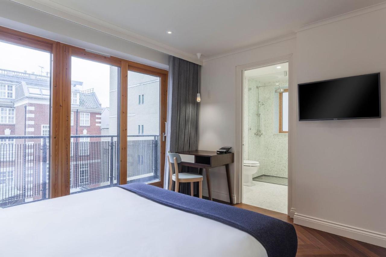 The Roseate Reading Hotel Bagian luar foto A room at the hotel