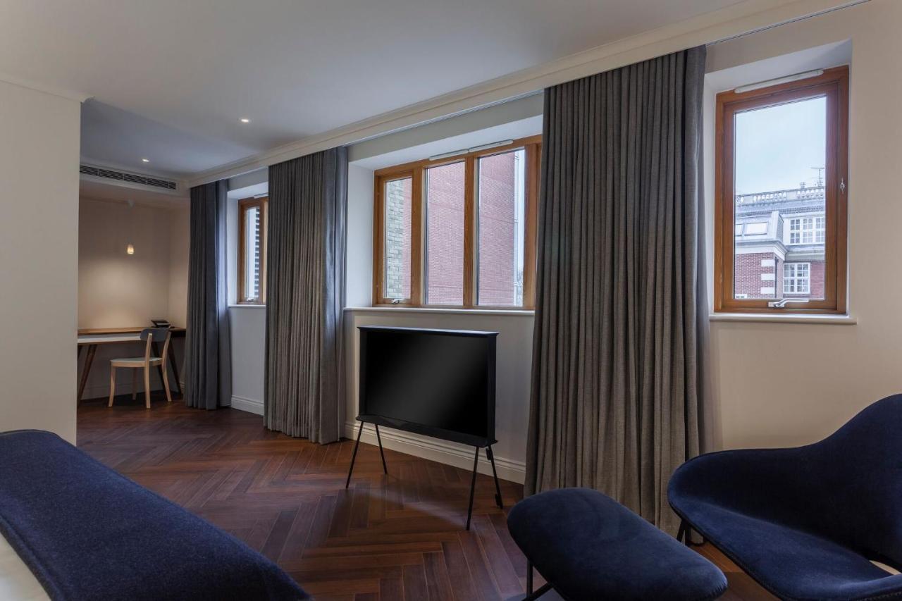 The Roseate Reading Hotel Bagian luar foto A room at the hotel