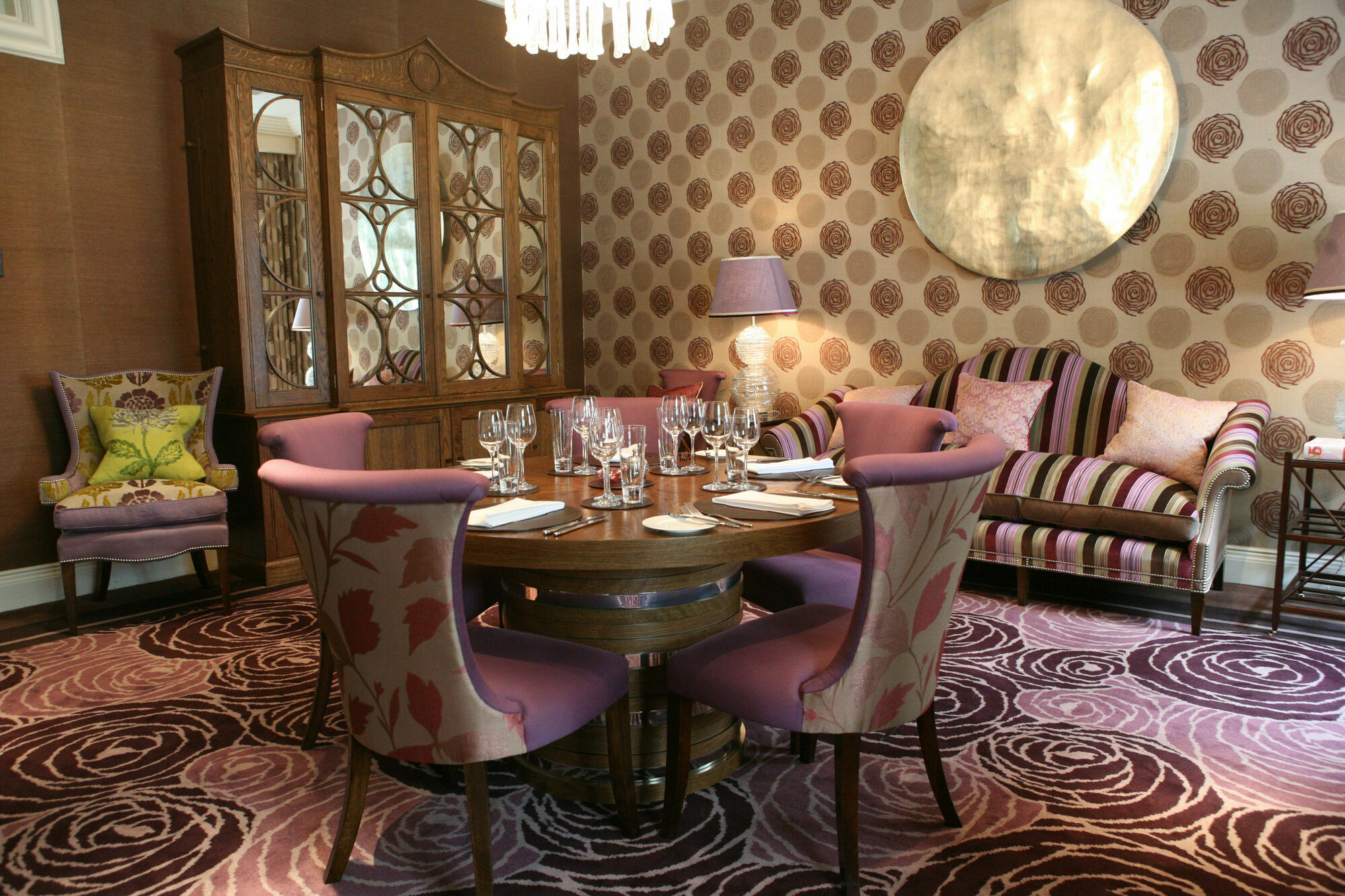 The Roseate Reading Hotel Bagian luar foto The interior of the restaurant
