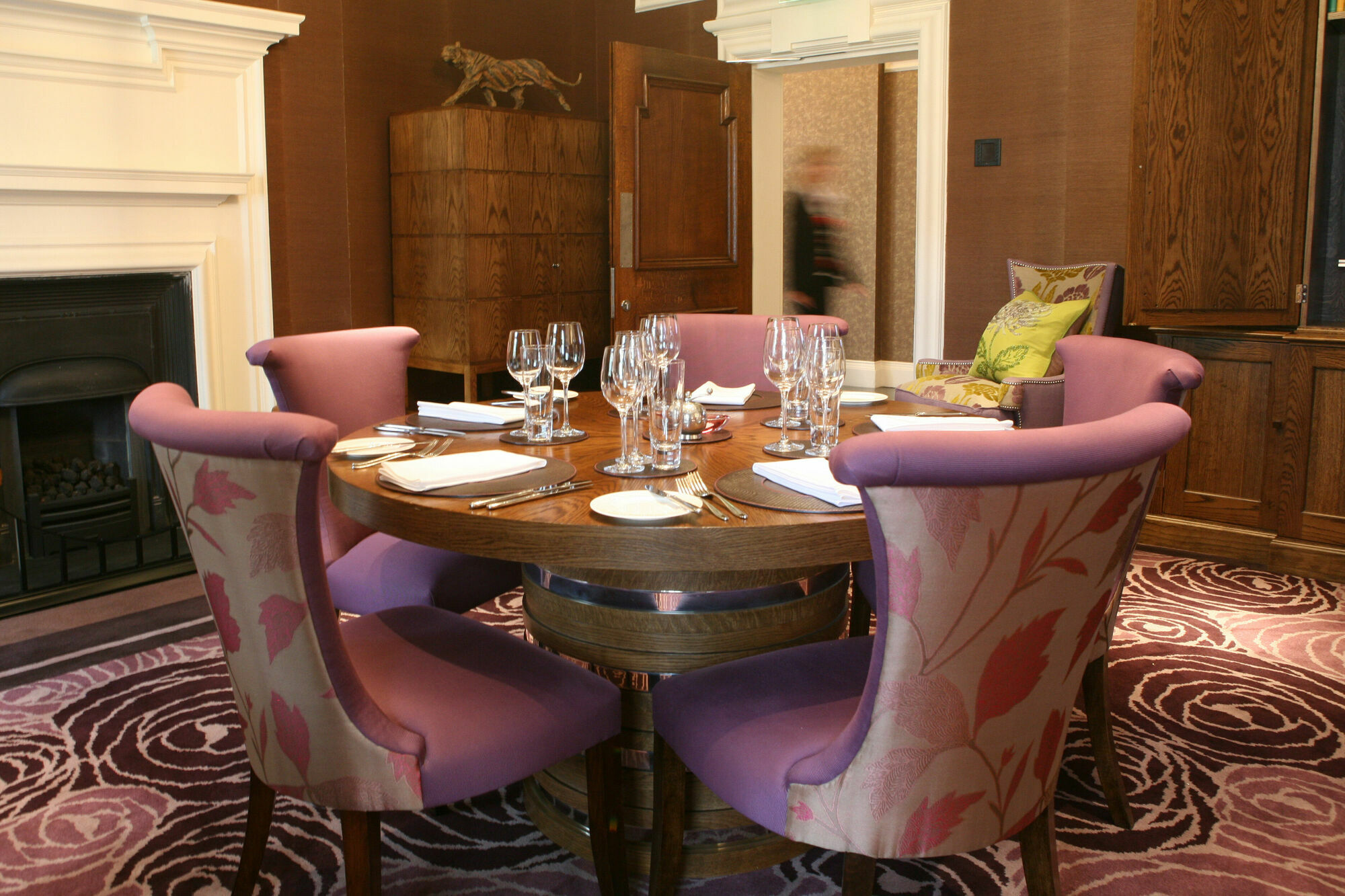 The Roseate Reading Hotel Bagian luar foto The dining room at the hotel